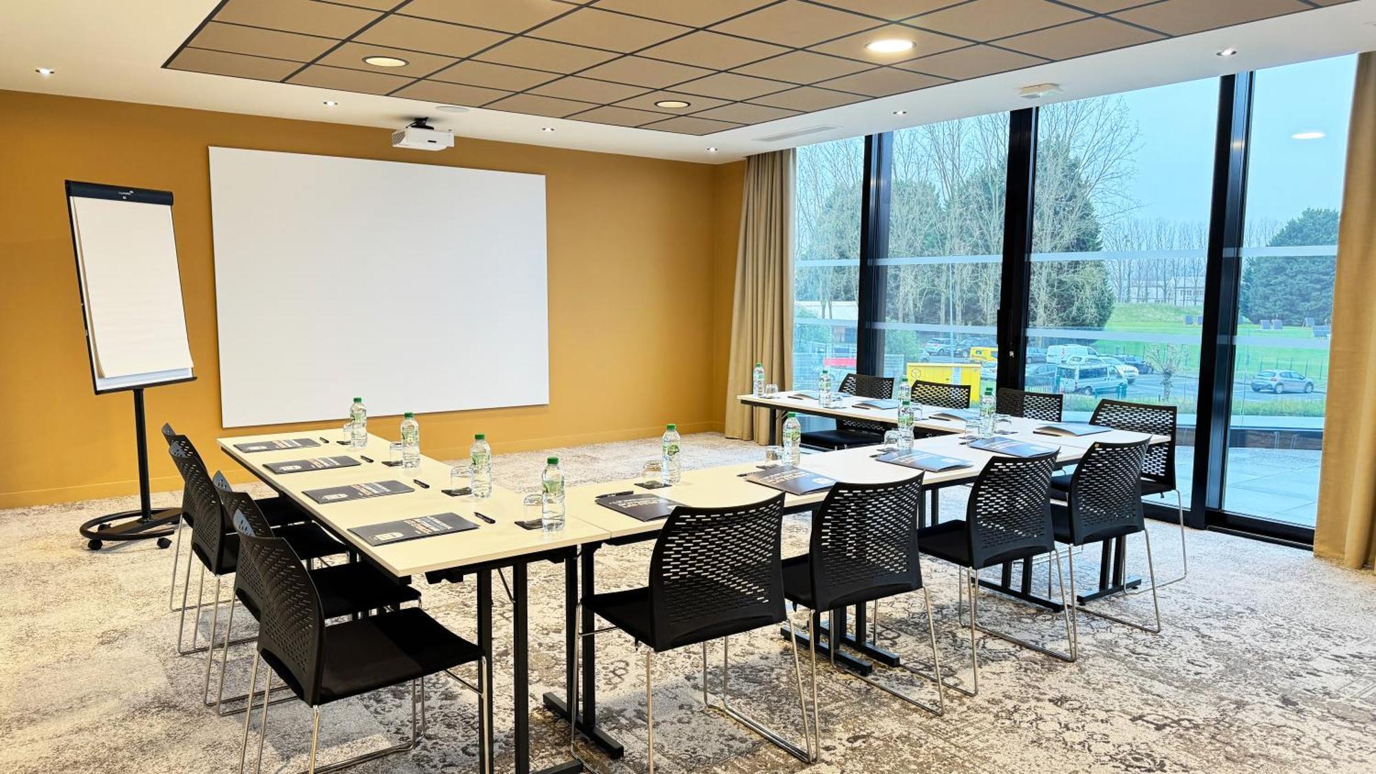 Kyriad Prestige Compiegne Jaux Exterior foto
